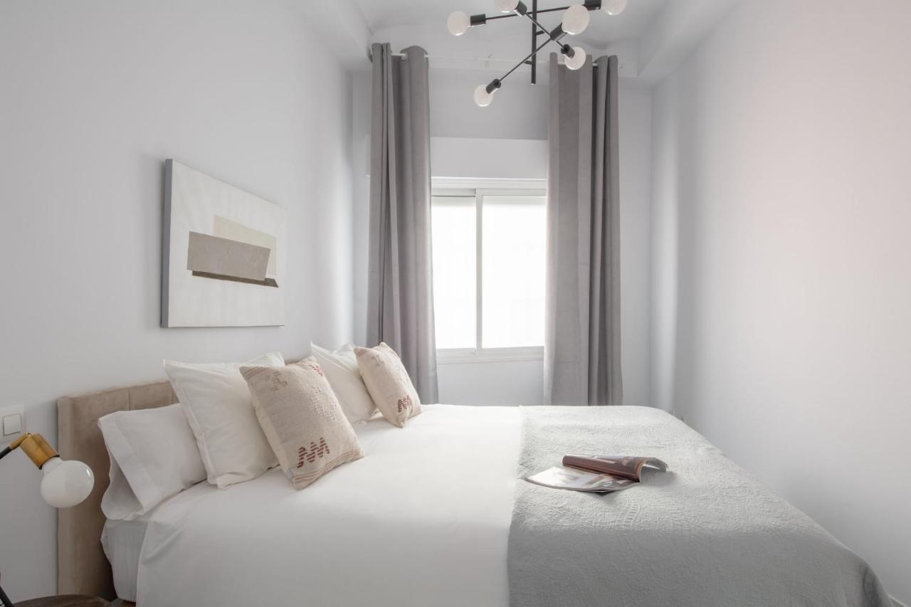Suites Maestranza - Puerta Del Arenal By Magno Apartments Seville Exterior photo